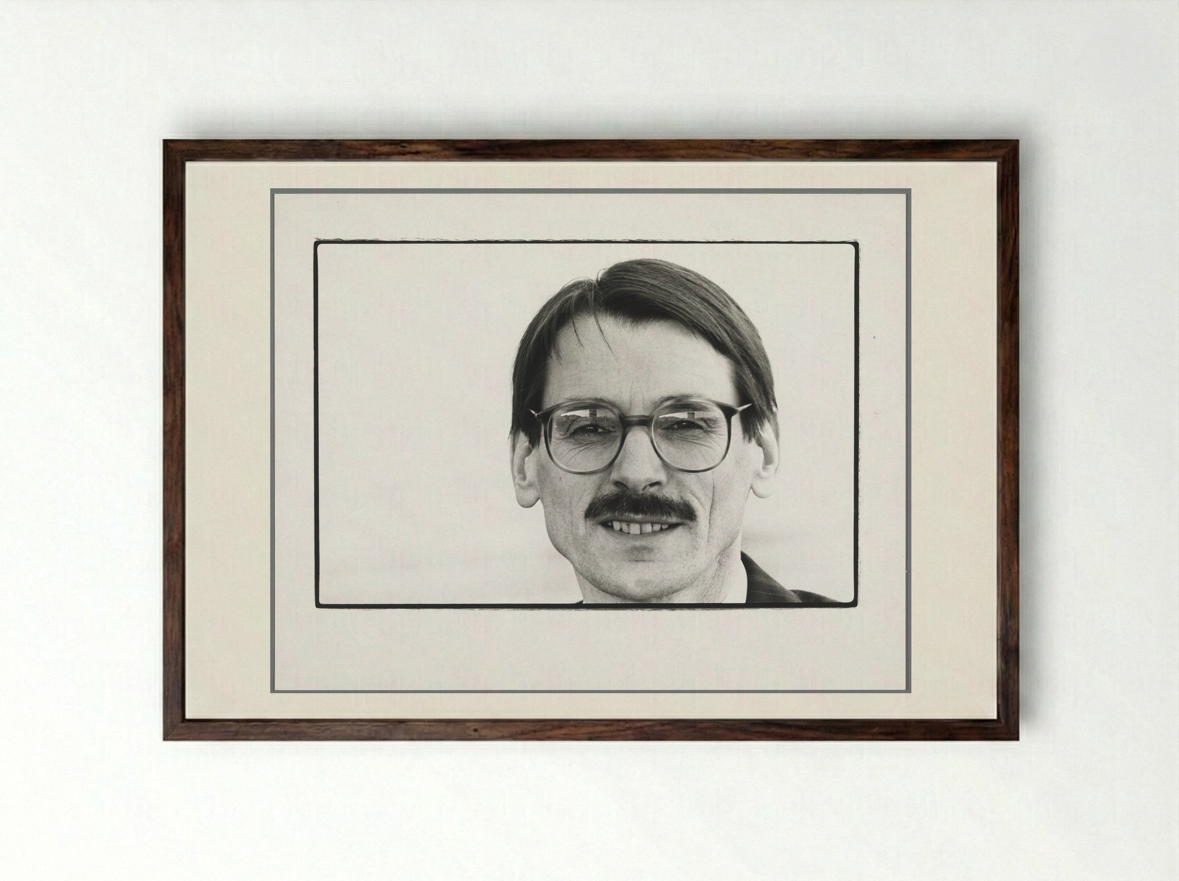 Portret van minister Jo Ritzen (PvdA) - Vincent Mentzel - Framed Print Dark Wood