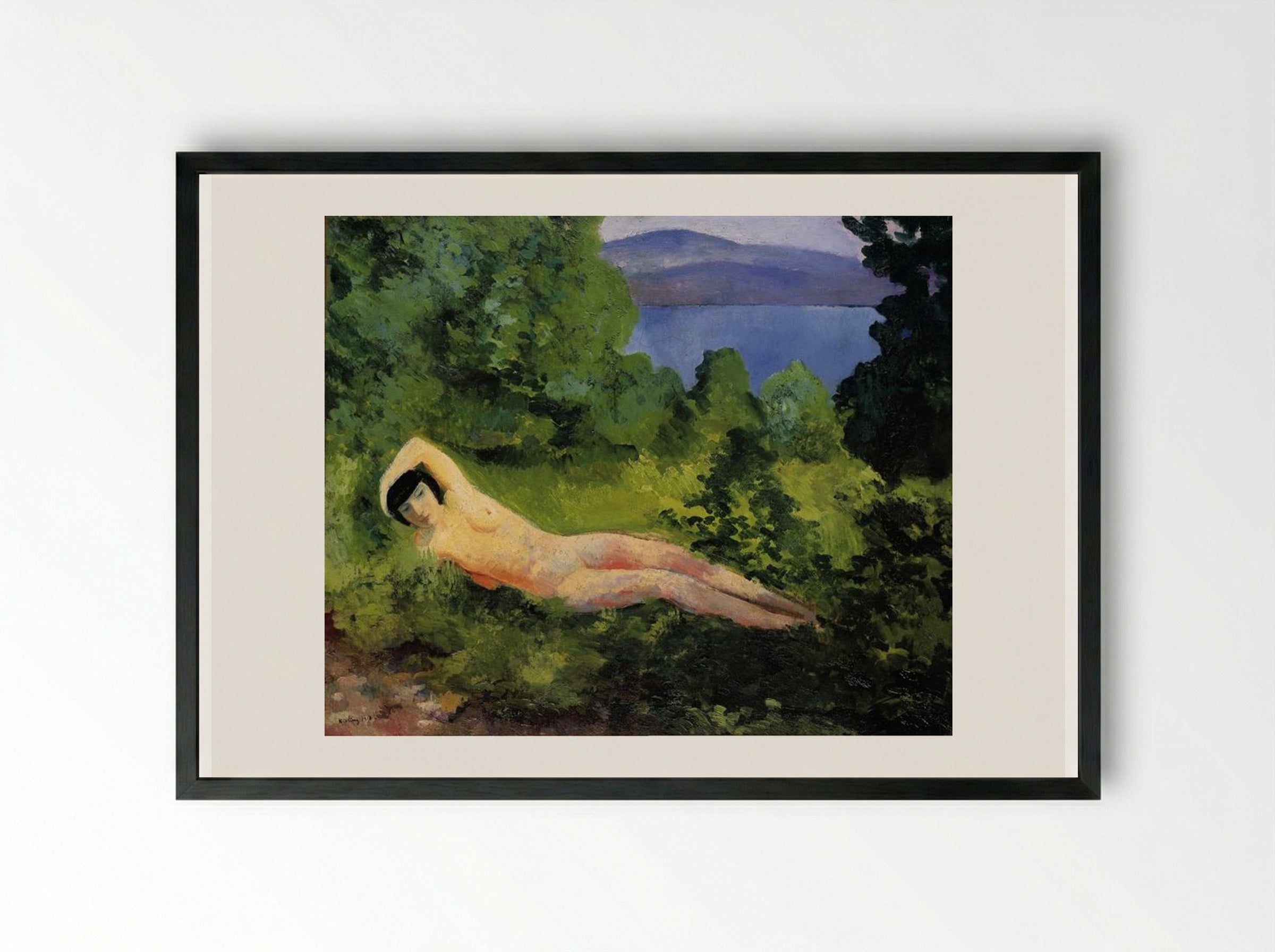 Reclining Nude in the Leaves - Moïse Kisling - Framed Print Black