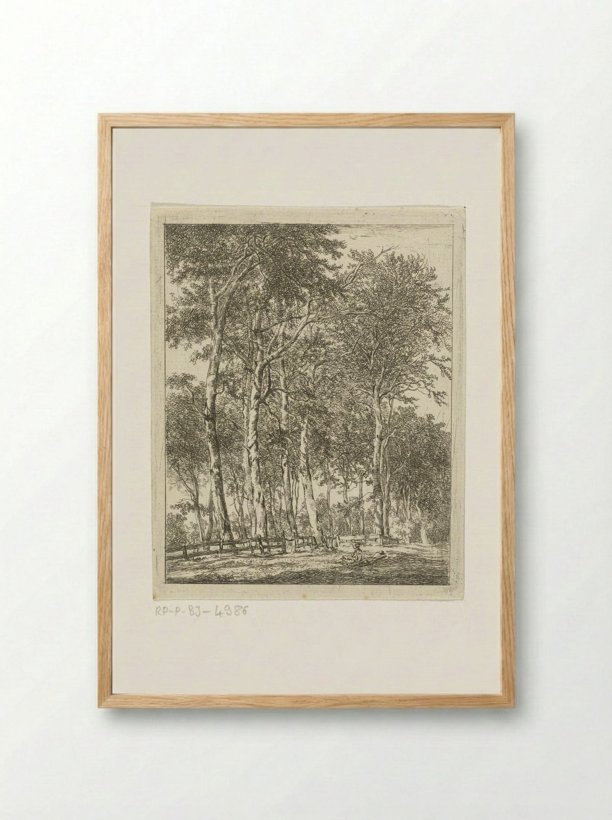 Rustende figuren bij hoge bomen - Hermanus van Brussel - Framed Print Wood