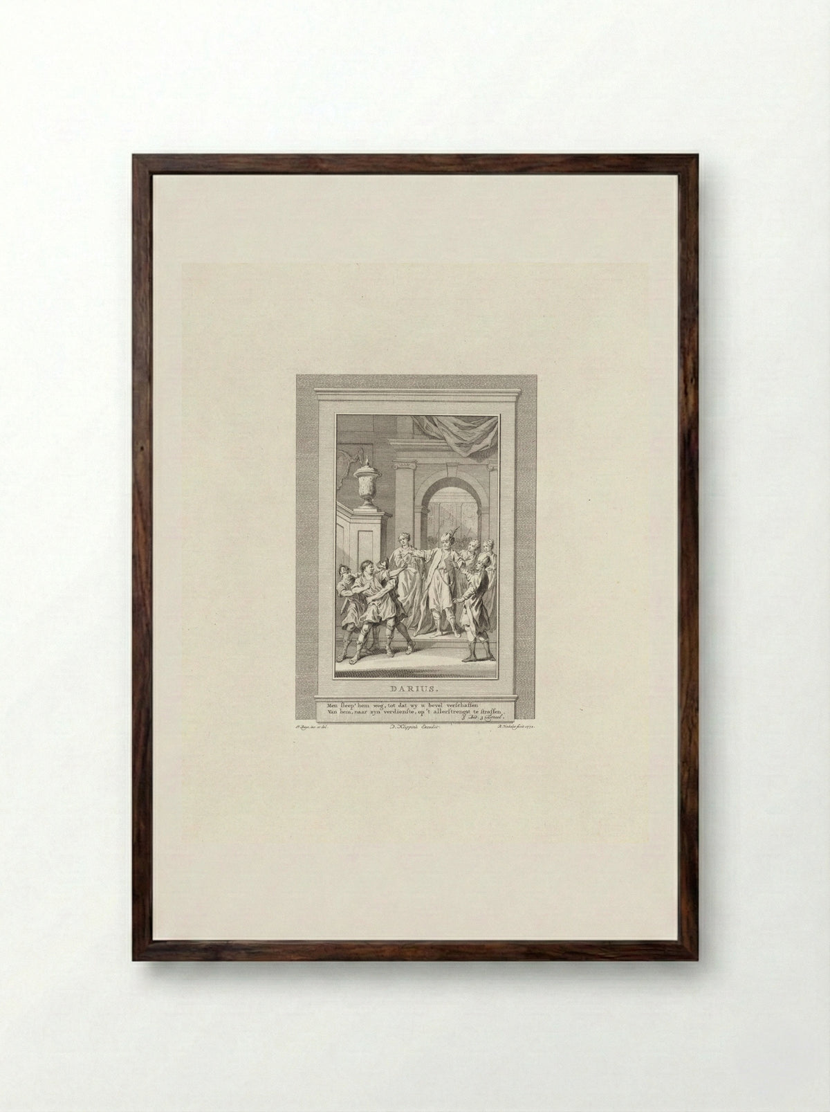 Soldaten leiden een man weg op bevel van de machthebber (Darius) - David Klippink - Framed Print Dark Wood