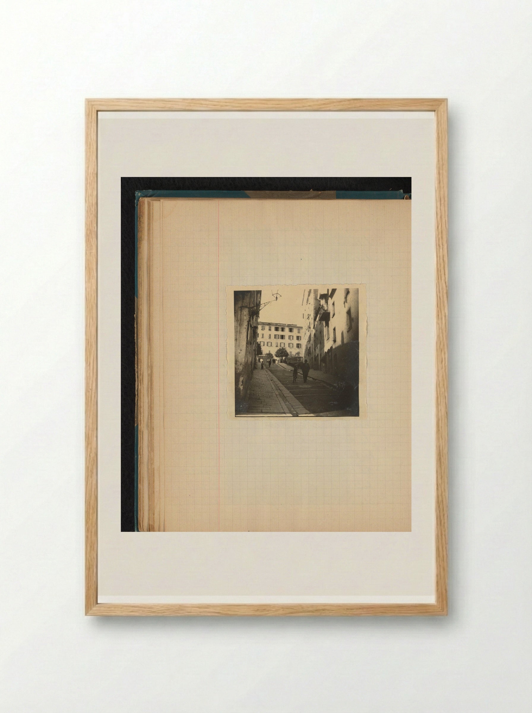 Straatgezicht in Ajaccio, Corsica - Théodore van Lelyveld - Framed Print Wood