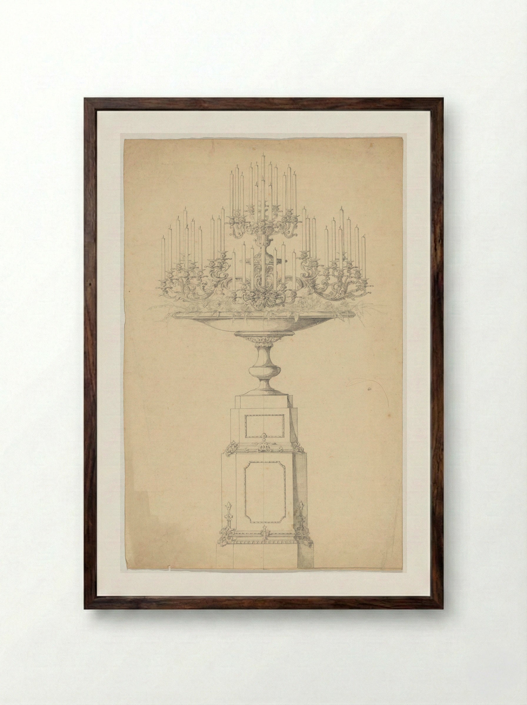 Tafelstuk met kandelaren op basement - Firma Feuchère - Framed Print Dark Wood
