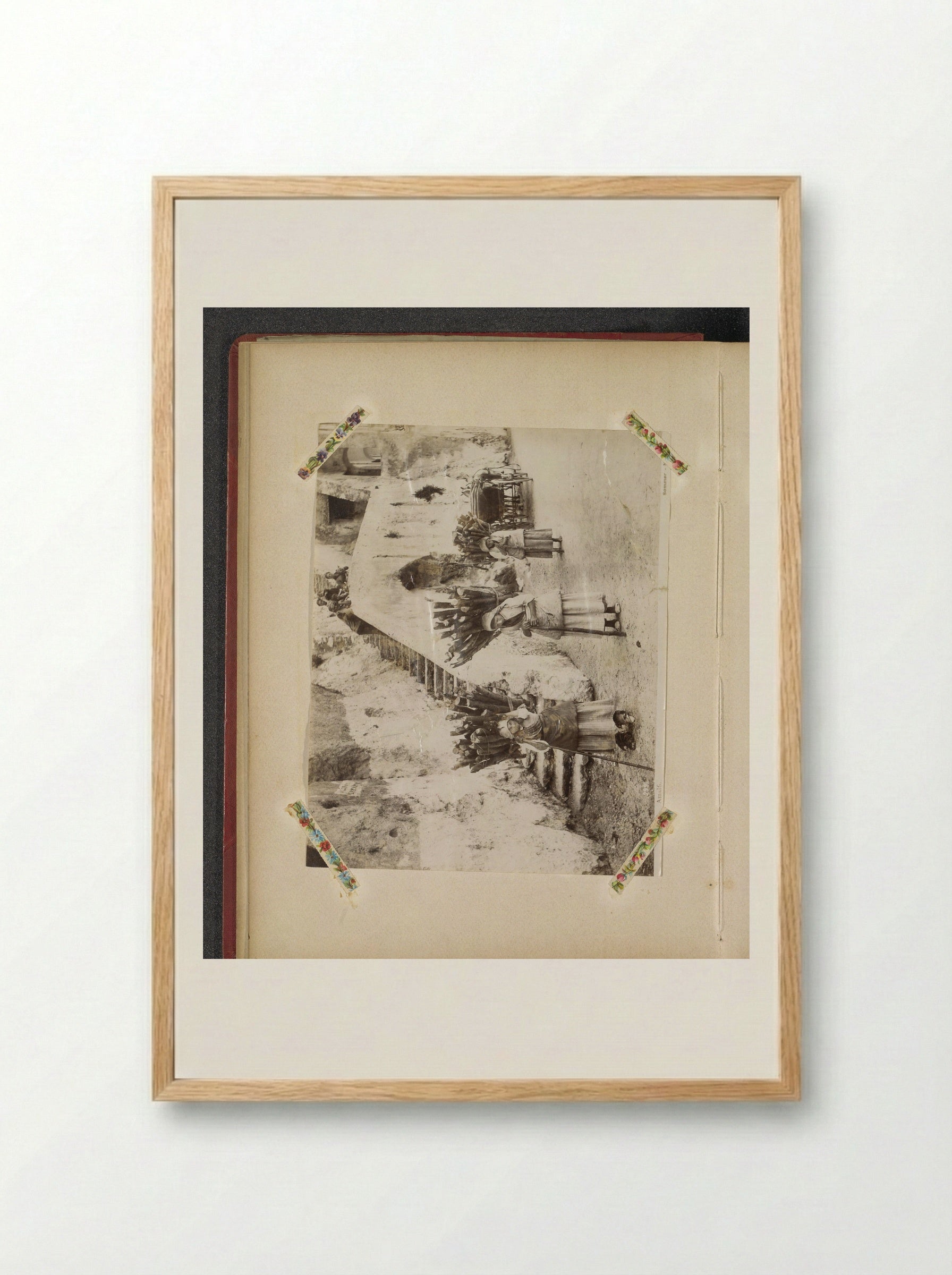 Three Women with Bundles of Sticks in Amalfi - Giorgio Sommer - Framed Print Wood
