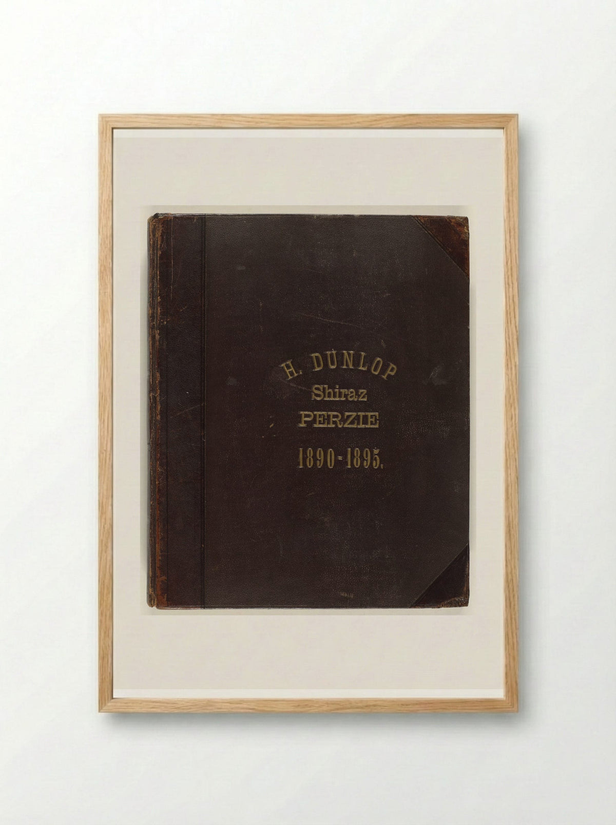 Travel Album of H. Dunlop (Cover) - Diverse Vervaardigers - Framed Print Wood