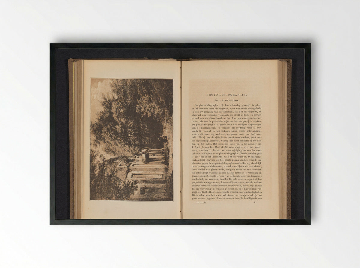 Twee mensen voor de entree van een huis in een bos - L.P. van der Beek - Framed Print Black