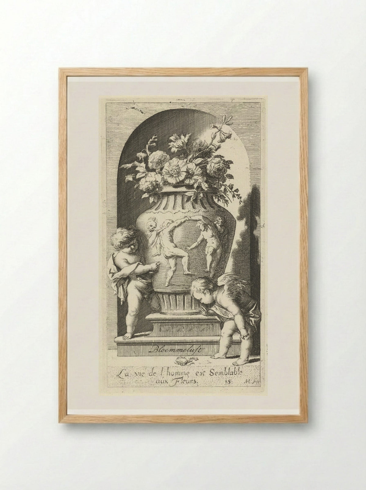 Twee putti bij een vaas met bloemen - Leonard Schenk - Framed Print Wood