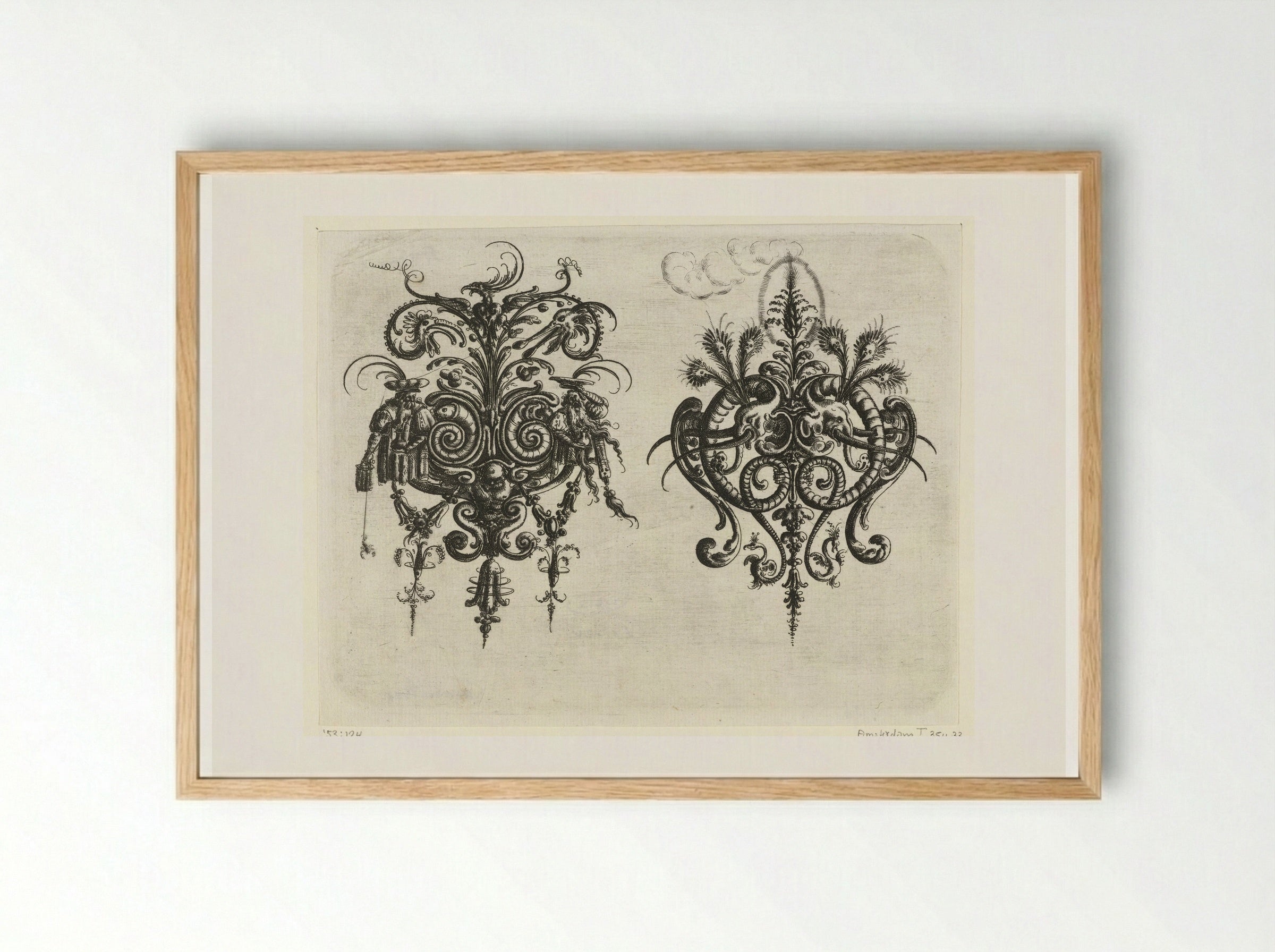 Twee vlakdecoraties met bladranken en grotesken - Christoph Jamnitzer - Framed Print Wood