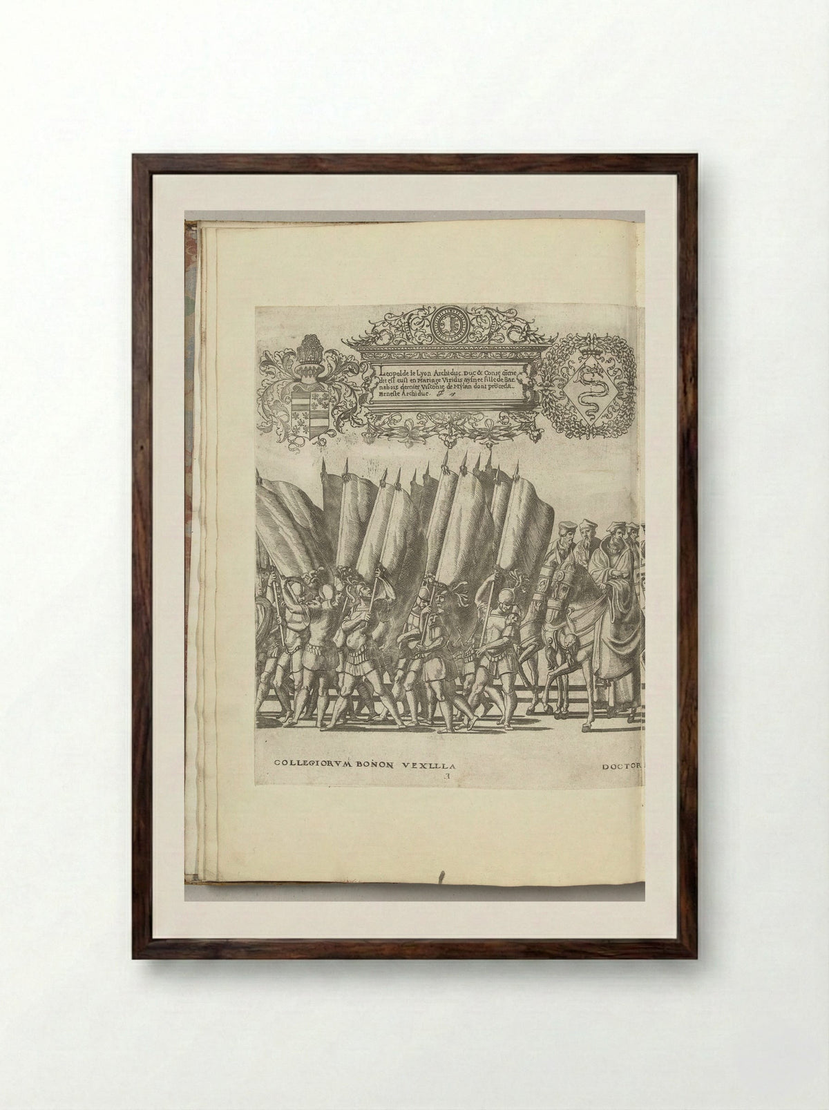 Vaandeldragers en geleerden, plaat E - Nicolaas Hogenberg - Framed Print Dark Wood