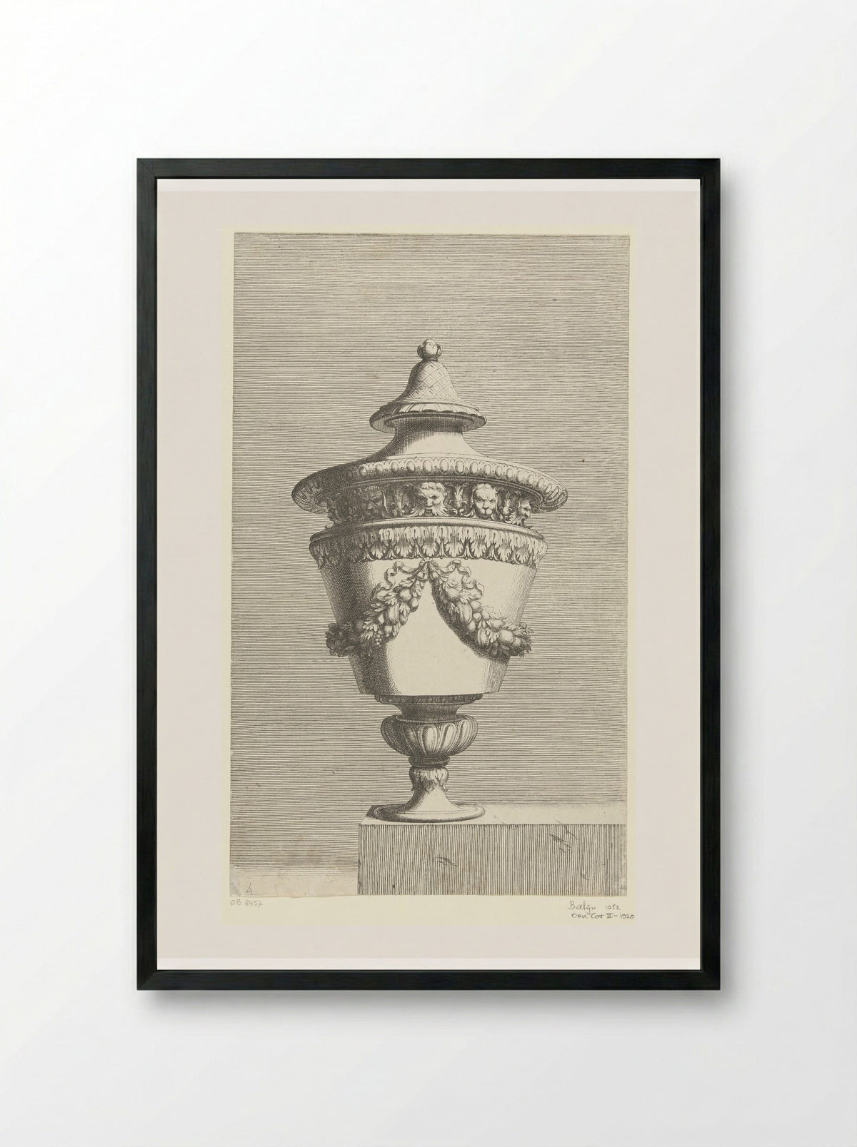 Vaas met deksel op een stuk steen - Gérard Audran - Framed Print Black