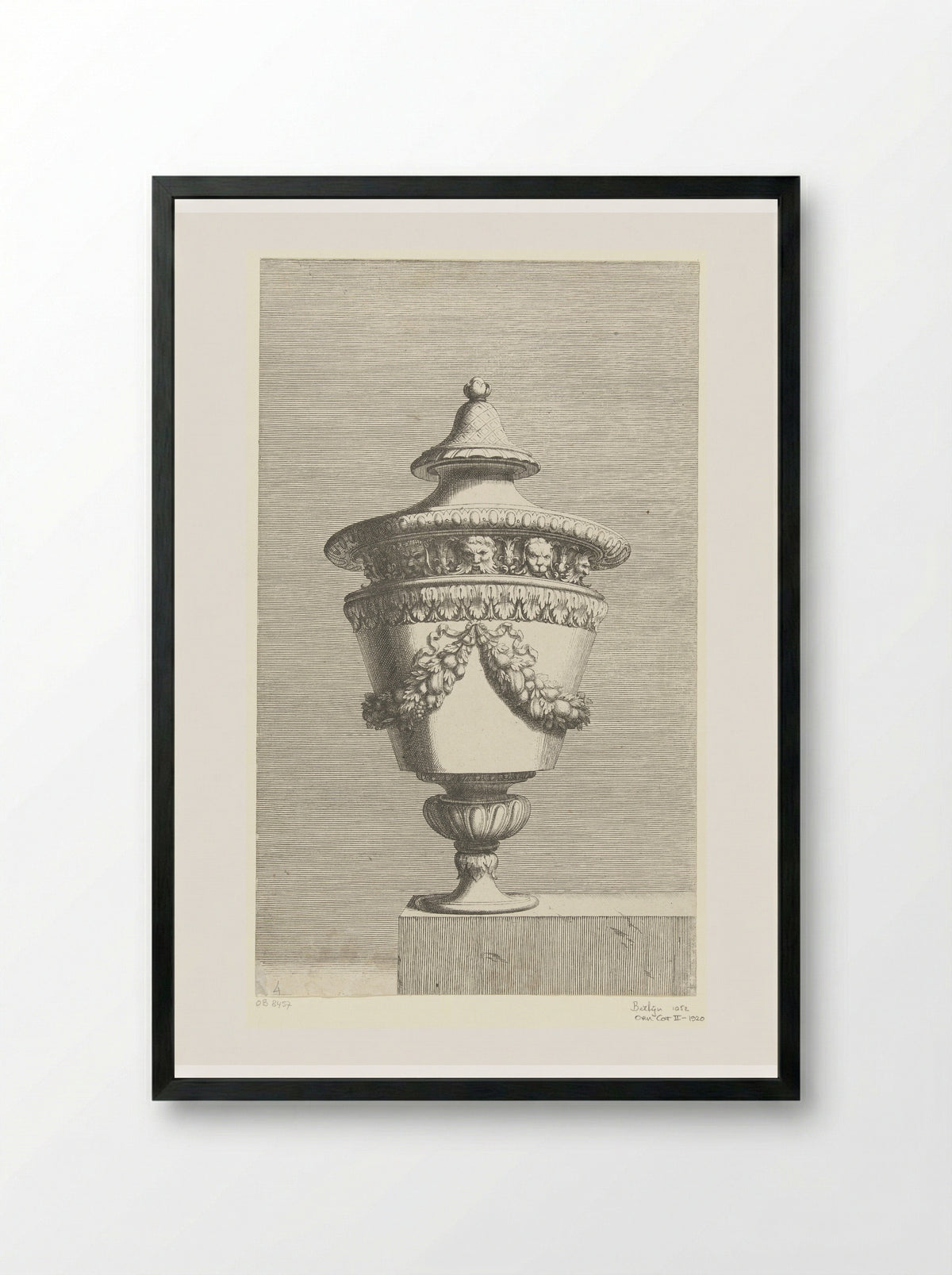 Vaas met deksel op een stuk steen - Gérard Audran - Framed Print Black