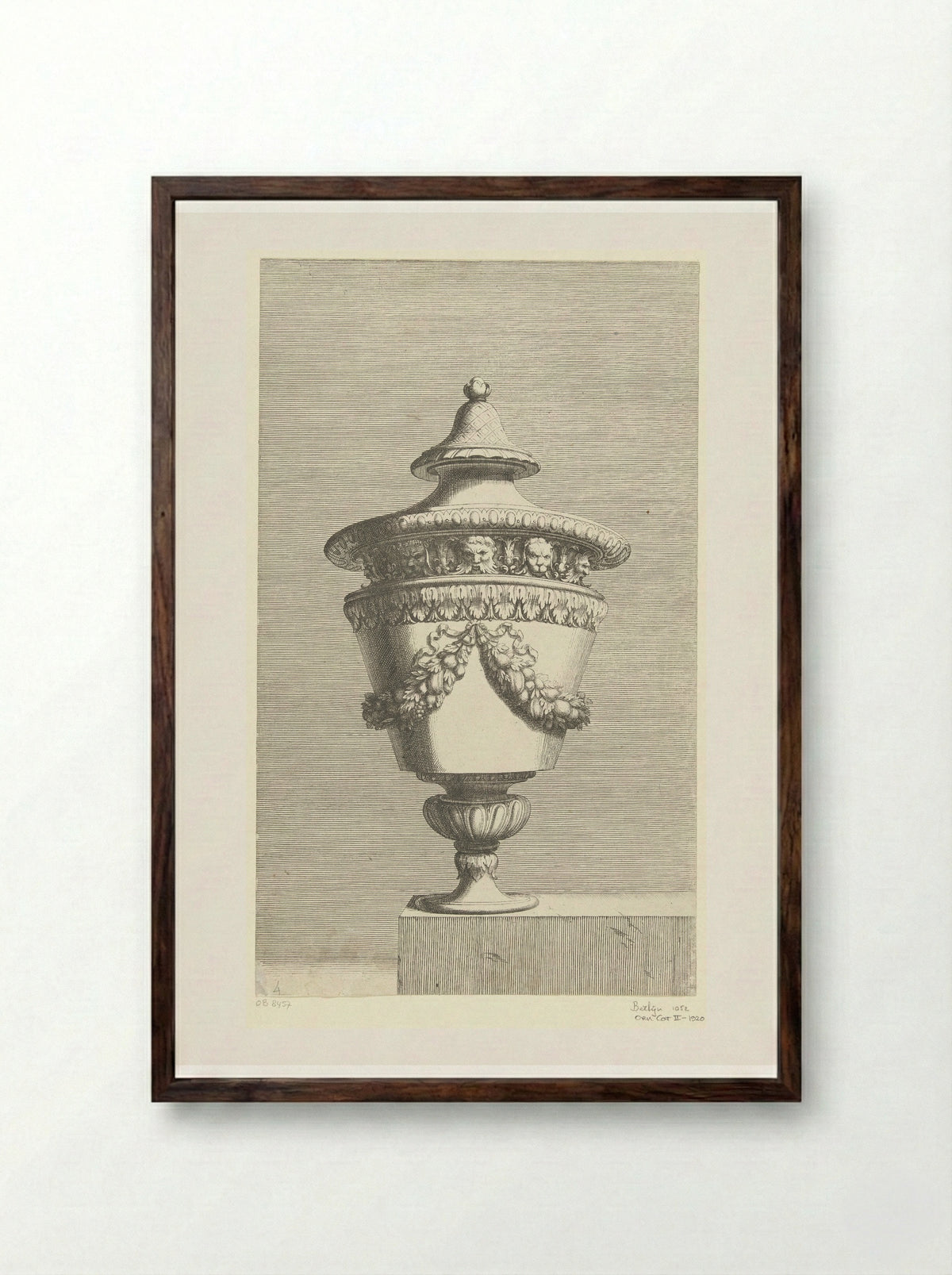 Vaas met deksel op een stuk steen - Gérard Audran - Framed Print Dark Wood