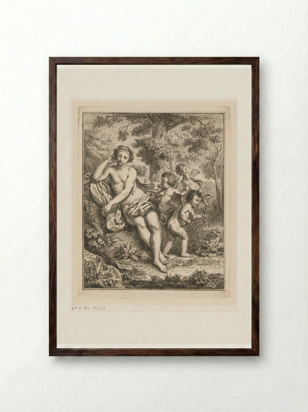 Venus, Amor en twee putti in een arcadisch landschap - Louis Fabritius Dubourg - Framed Print Dark Wood
