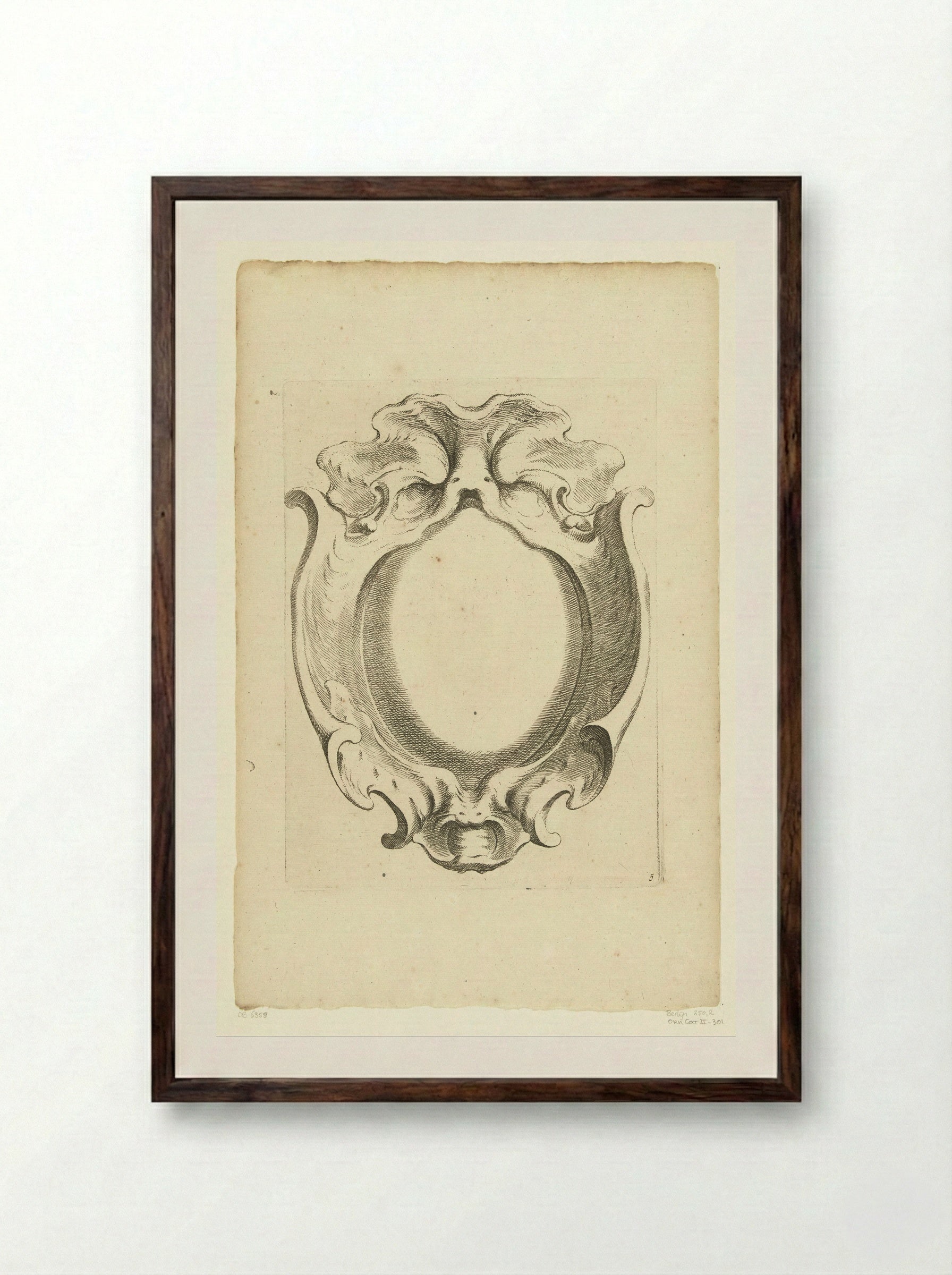 Verticale kwabcartouche met masker - Johannes Lutma - Framed Print Dark Wood