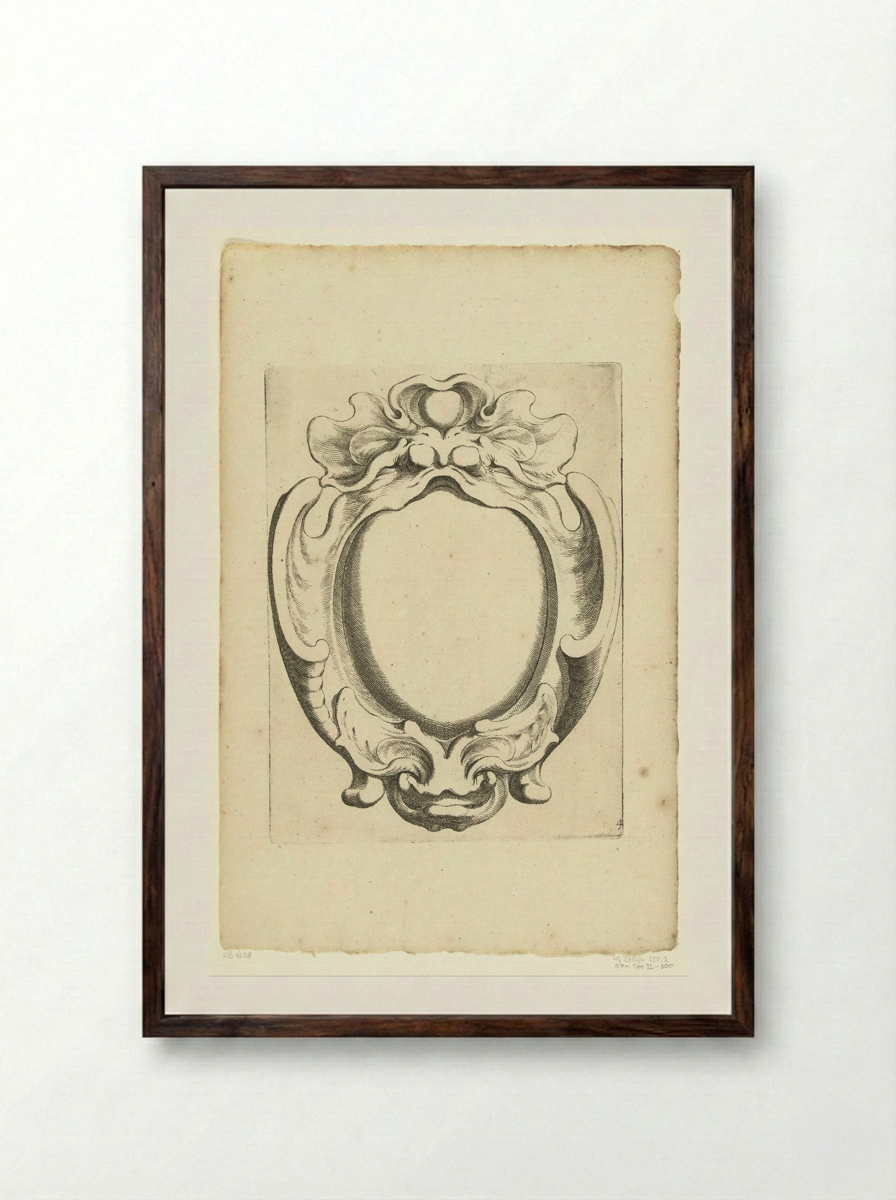 Verticale kwabcartouche met twee maskers - Johannes Lutma - Framed Print Dark Wood