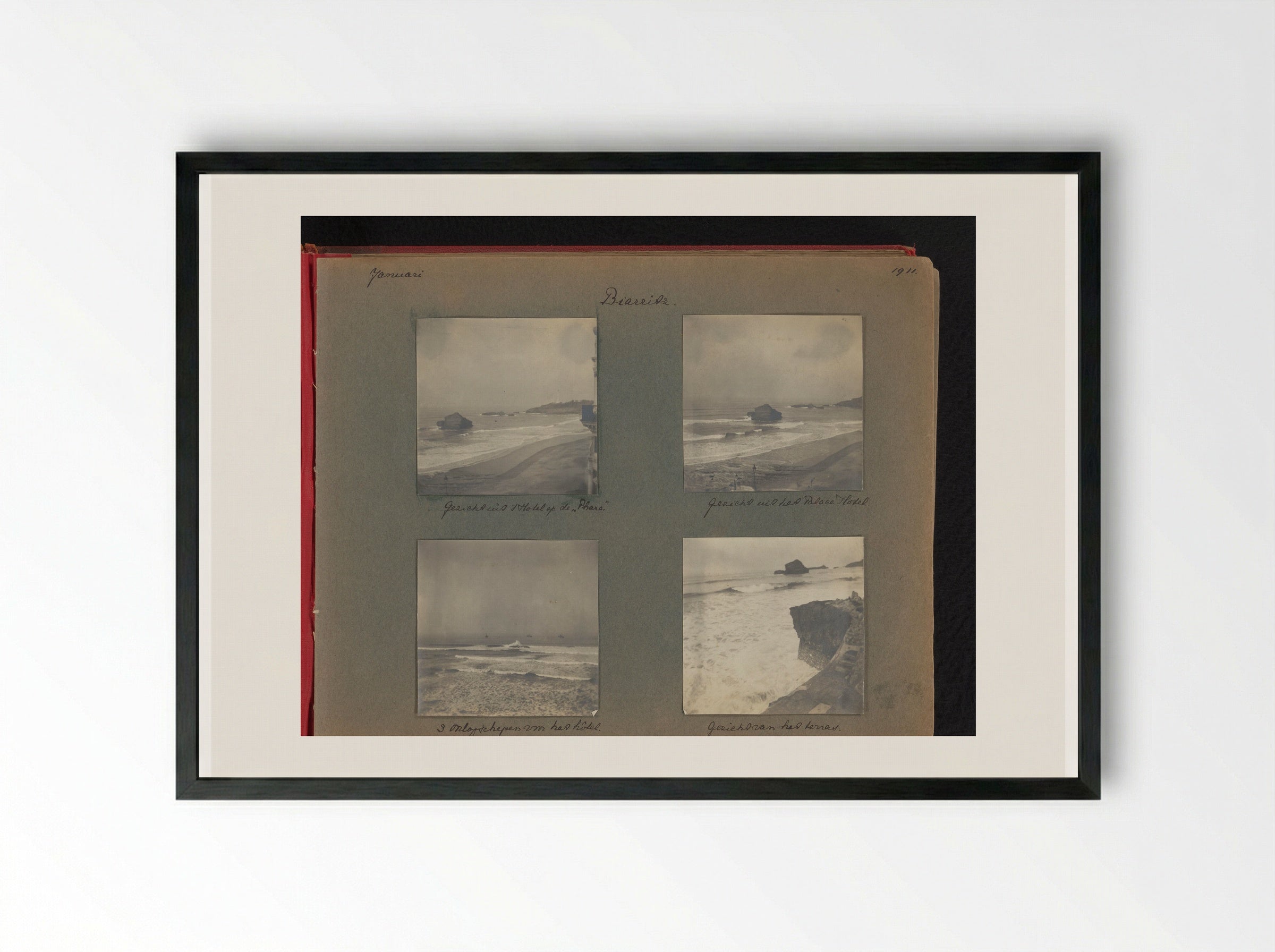 Vier gezichten op de kust van Biarritz - Charlotte Alida Boelen-Matthes - Framed Print Black