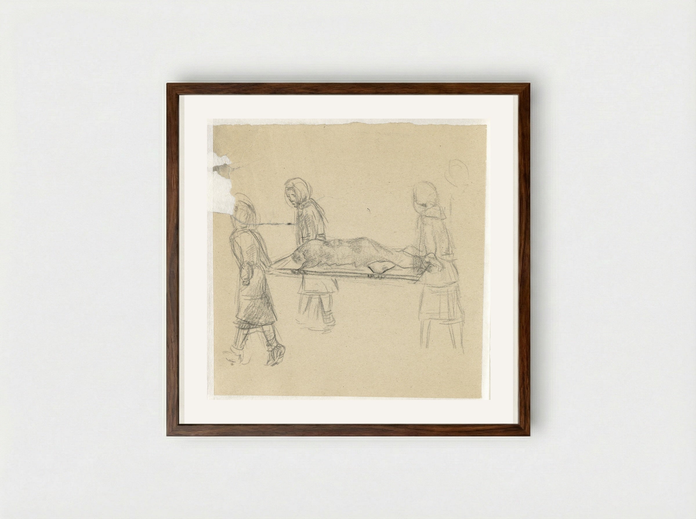 Vier vrouwen dragen een zieke medegevangene op een baar - Aat Breur-Hibma - Framed Print Dark Wood
