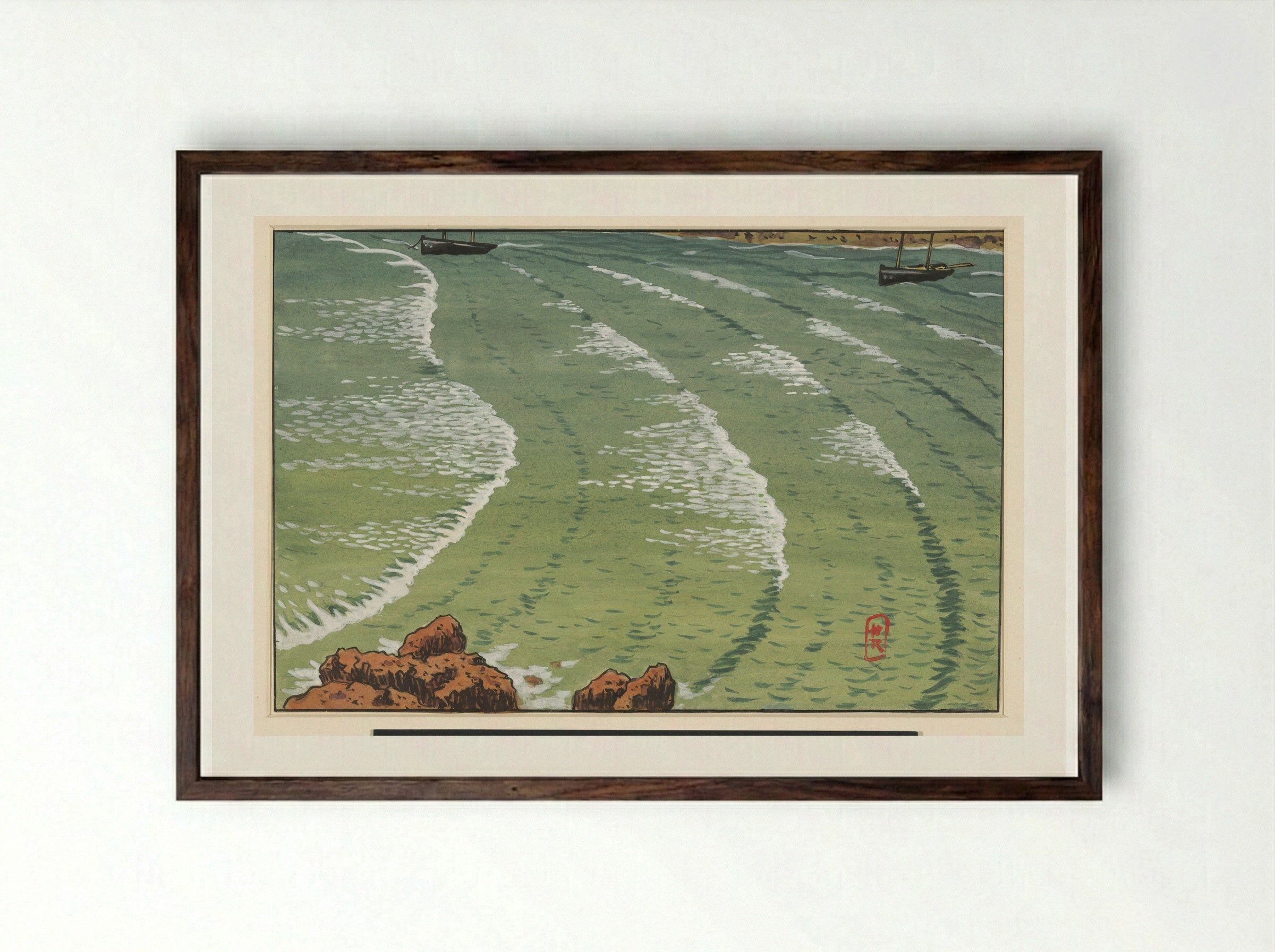 Zee, in een baai, met schepen voor de rotsige kust - Henri Rivière - Framed Print Dark Wood