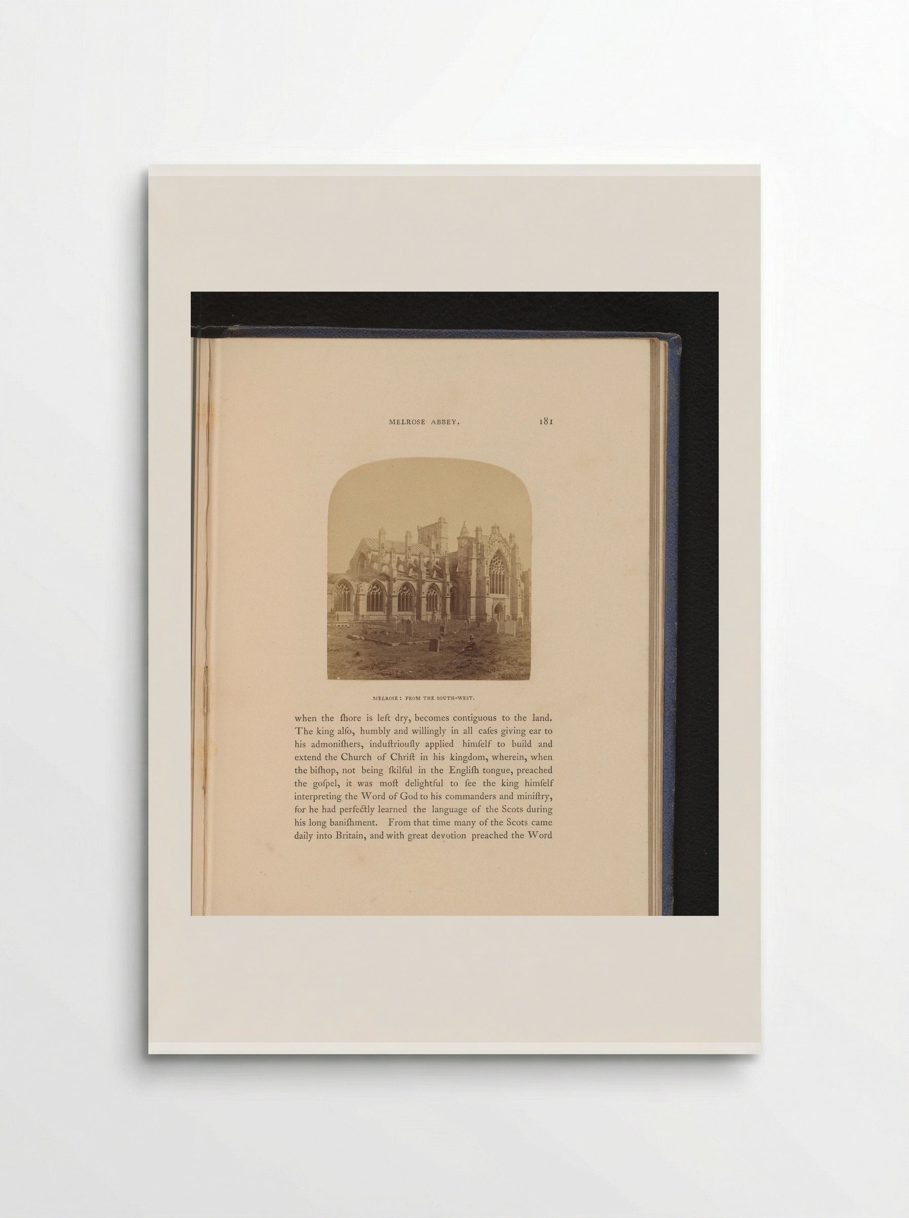 Zuidwestzijde van Melrose Abbey in Roxburghshire - George Washington Wilson - Poster