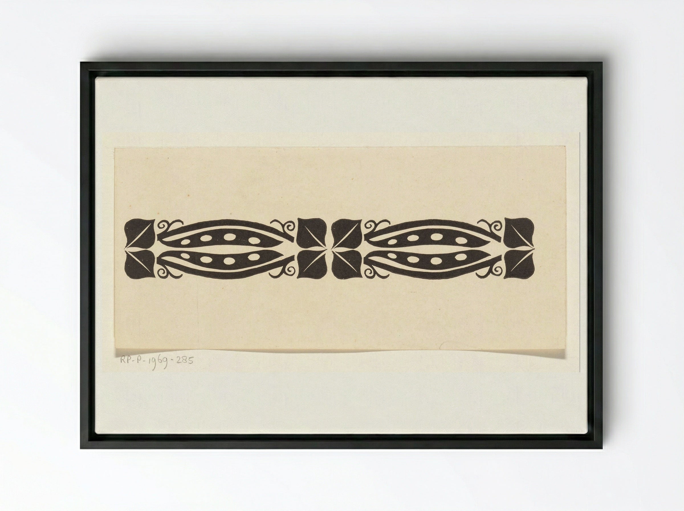 Siermotief met vier peulvruchten - Carel Adolph Lion Cachet - Framed Canvas Black