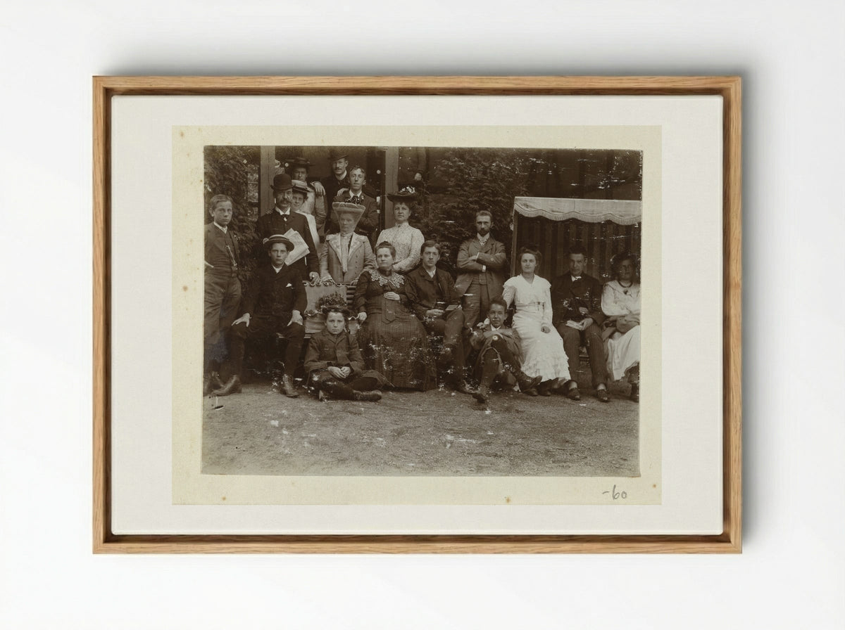 Group Portrait at the Estate (Gelderland) - Geldolph Adriaan Kessler - Framed Canvas Wood