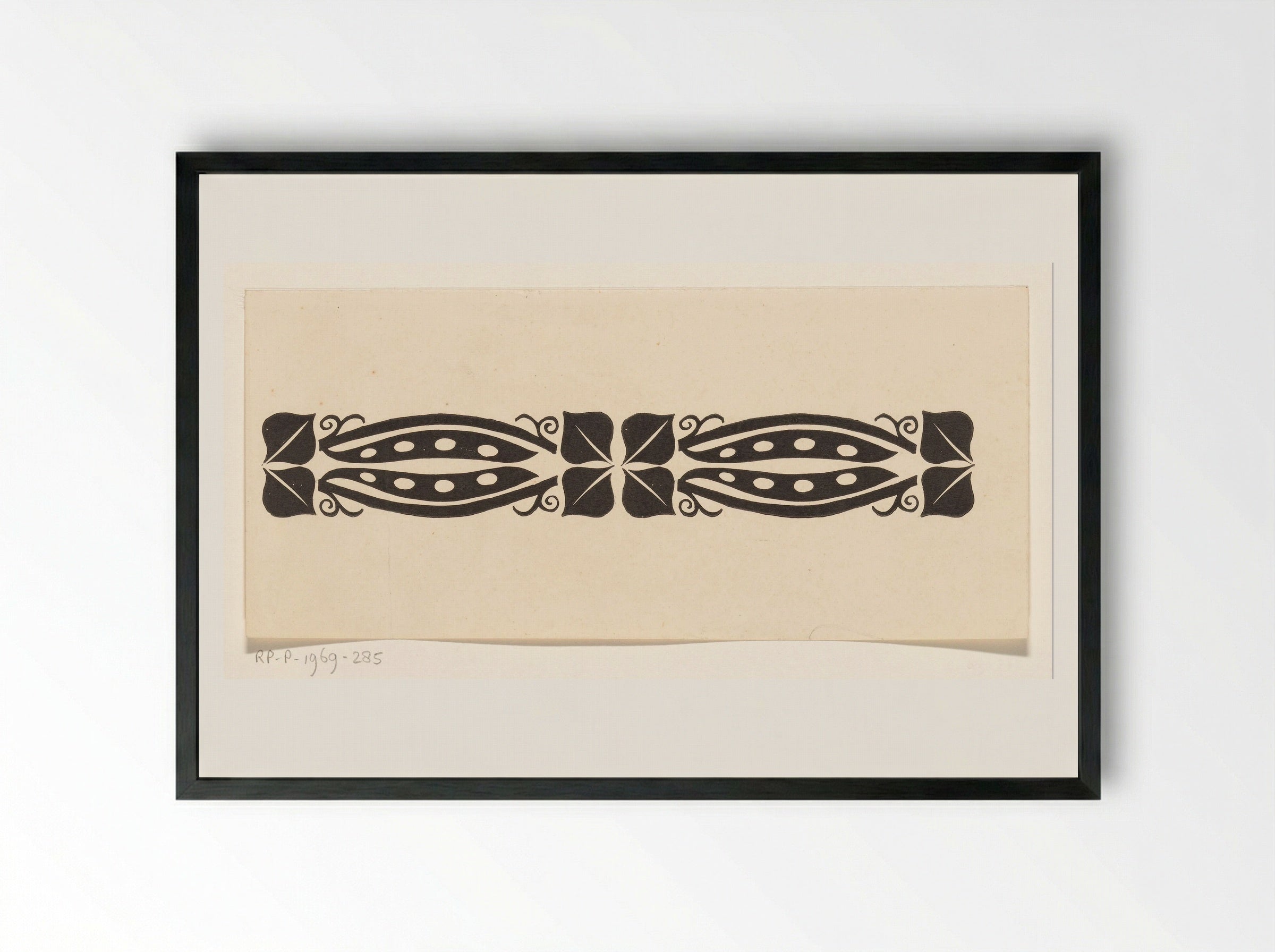 Siermotief met vier peulvruchten - Carel Adolph Lion Cachet - Framed Print Black