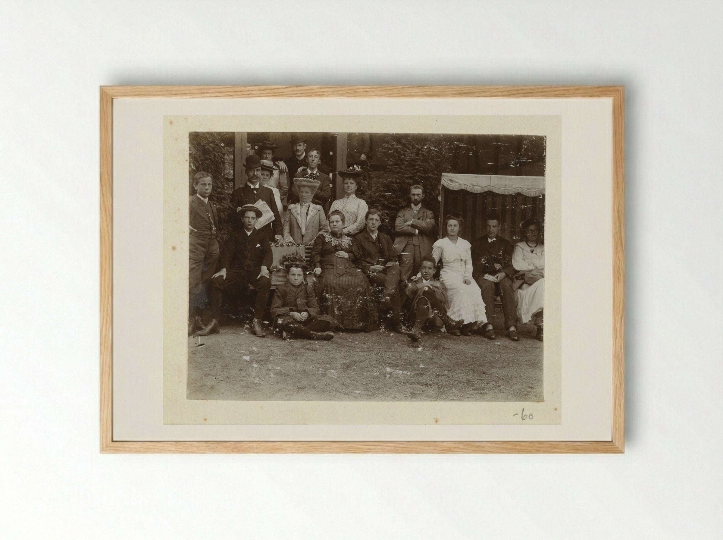 Group Portrait at the Estate (Gelderland) - Geldolph Adriaan Kessler - Framed Print Wood